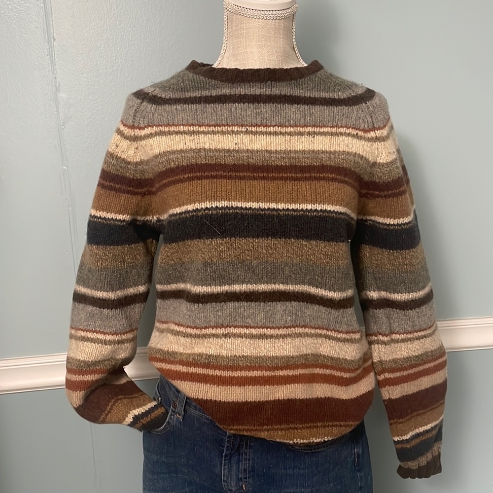 Size small/medium, Eddie Bauer knit men’s sweater, earth tones, vintage